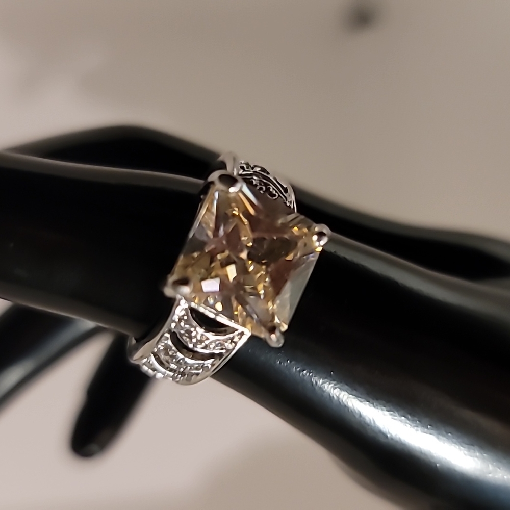 Rings - Picture 4 of 6